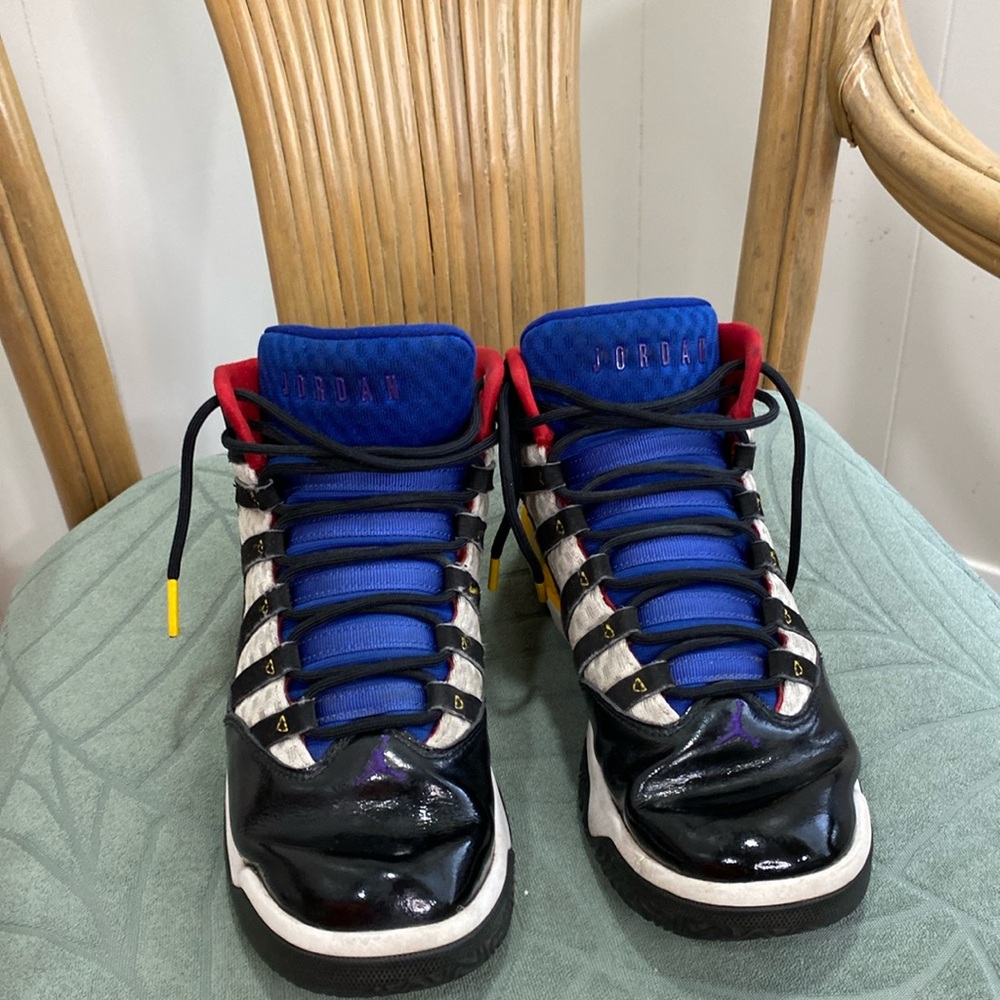 Nike Jordan Rivals 001. Black and Blue. US6Y